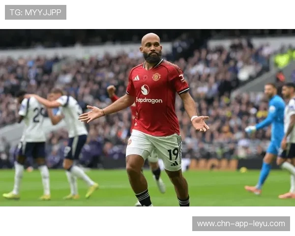 超级后卫四连斩！曼联新王横空出世强行改写剧本